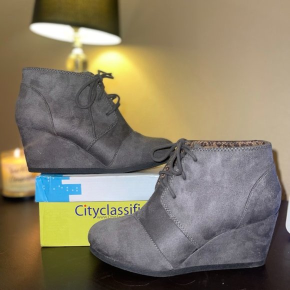 City Classified Lace Up Shootie - Picture 3 of 7